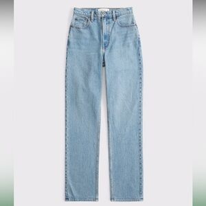 Abercrombie & Fitch
The 90s Straight Ultra High Rise 24 00